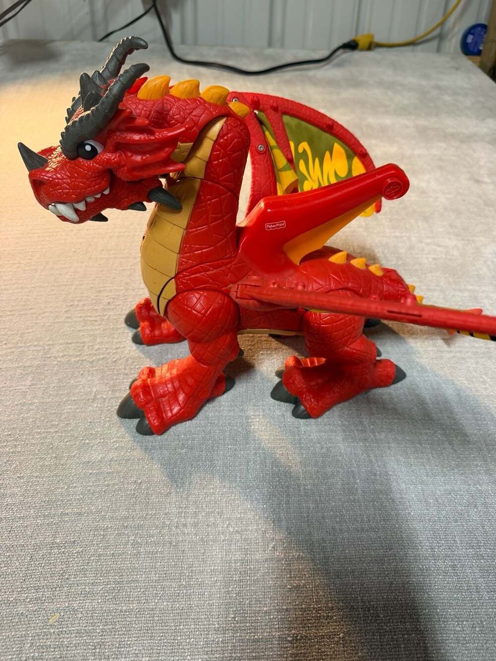 Fisher-Price Imaginext Eagle Talon Castle Red Dragon with Figures and Accessorie